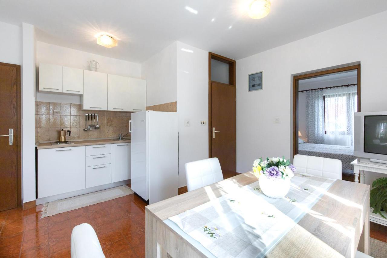 Apartment Drago *Cosy & Close To The Beach! Krk Town Exterior photo